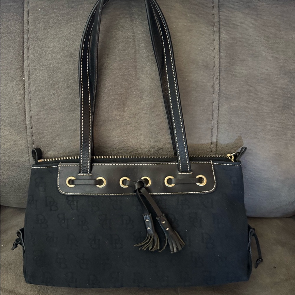 Dooney & Bourke Black Shoulder Bag - Picture 1 of 5